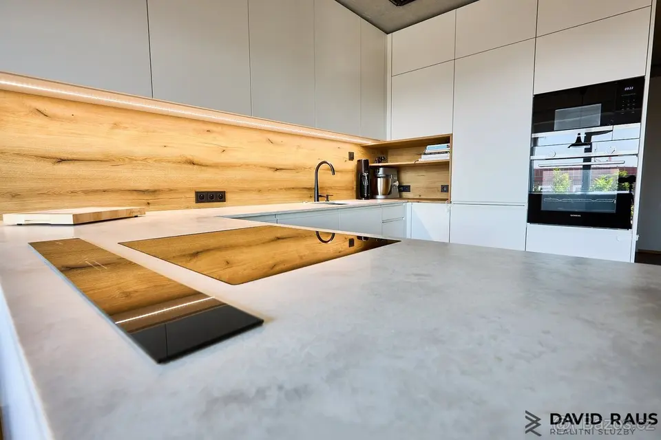 Prodej moderní novostavby 3+kk s terasou (126 m²) – design,