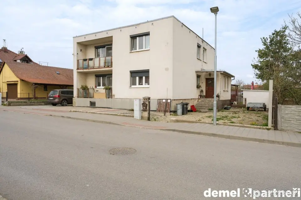 RODINNÝ DŮM S DVĚMA BYTY V JAROMĚŘICÍCH