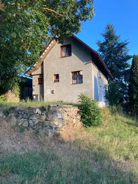 Pronájem rodinného domu 3+1 se zahradou – Dolní Sedliště