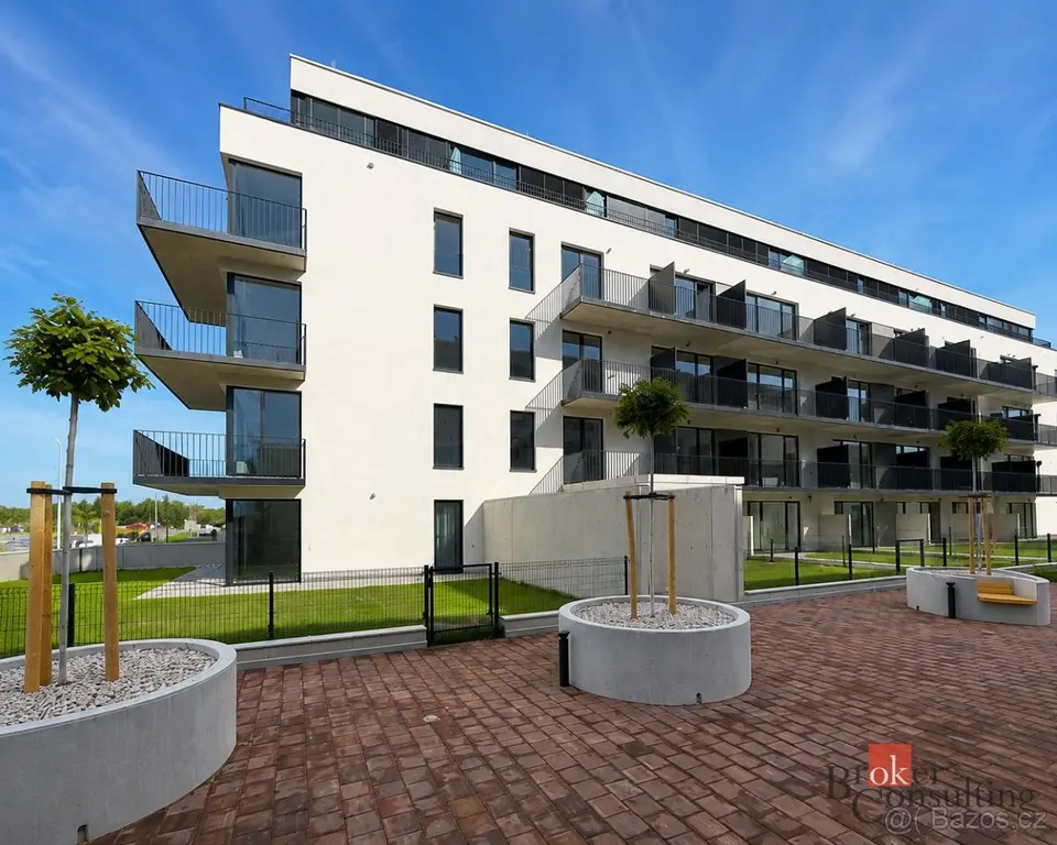 Pronájem, byty/1+kk, 37 m2, Železná 3068/18, Jižní Předměstí