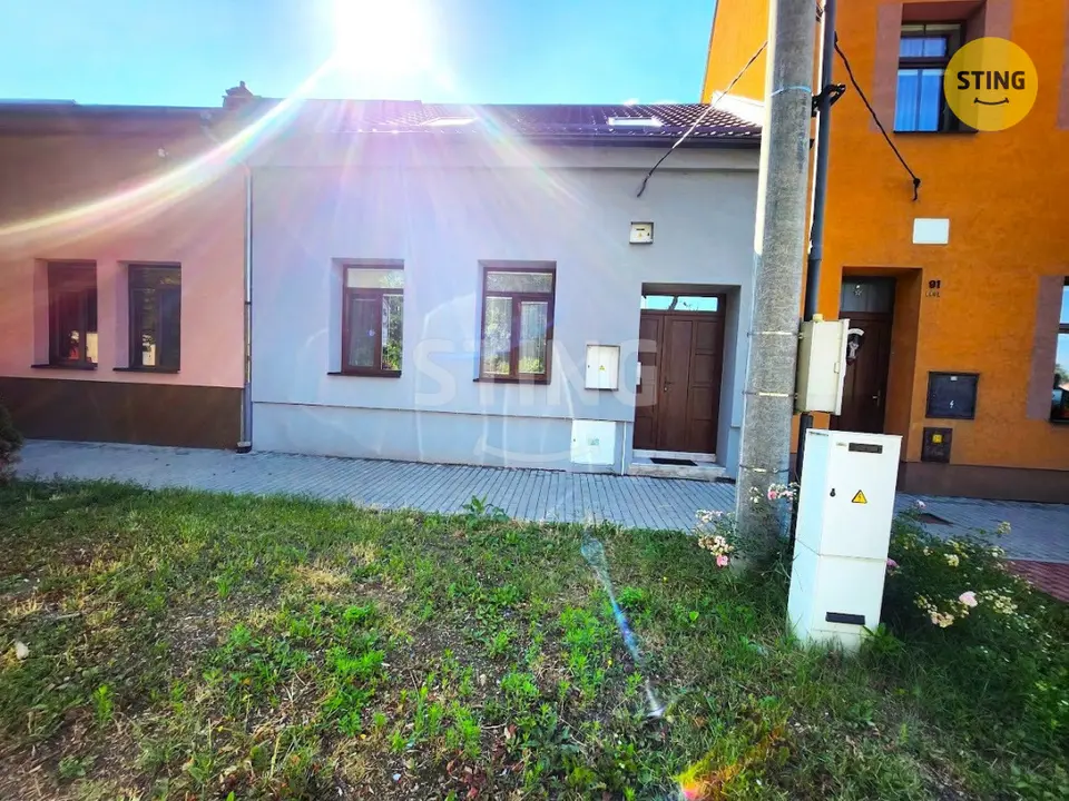 Pronájem domu 2+1 s dvorkem a zahrádkou, 136317