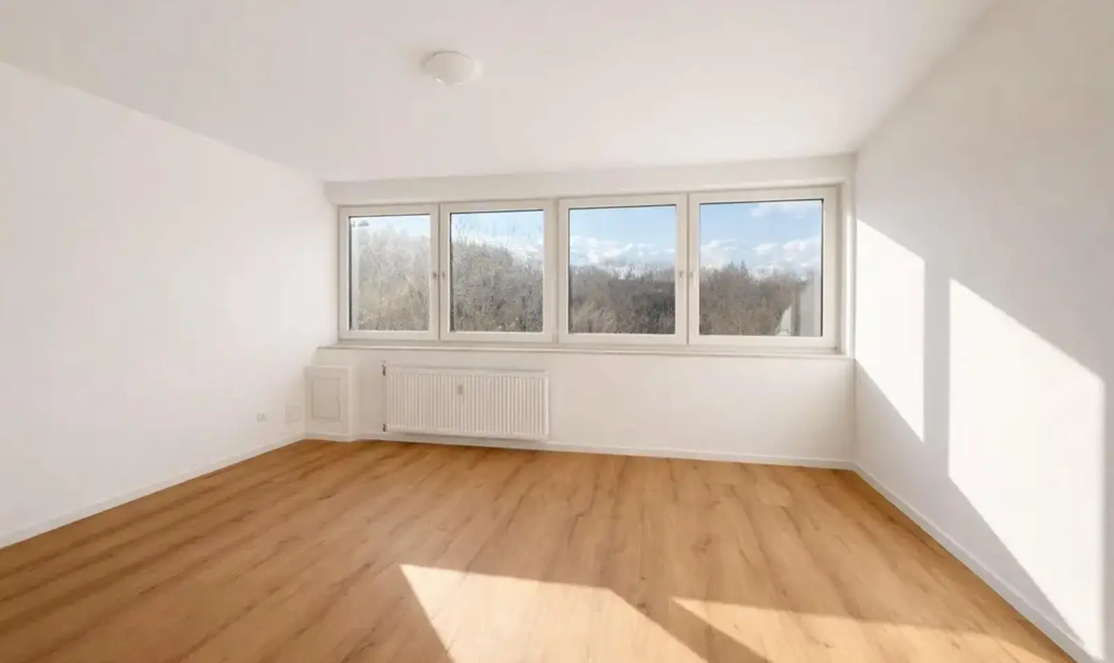 Pronájem bytu 1+1 28 m², Kusel