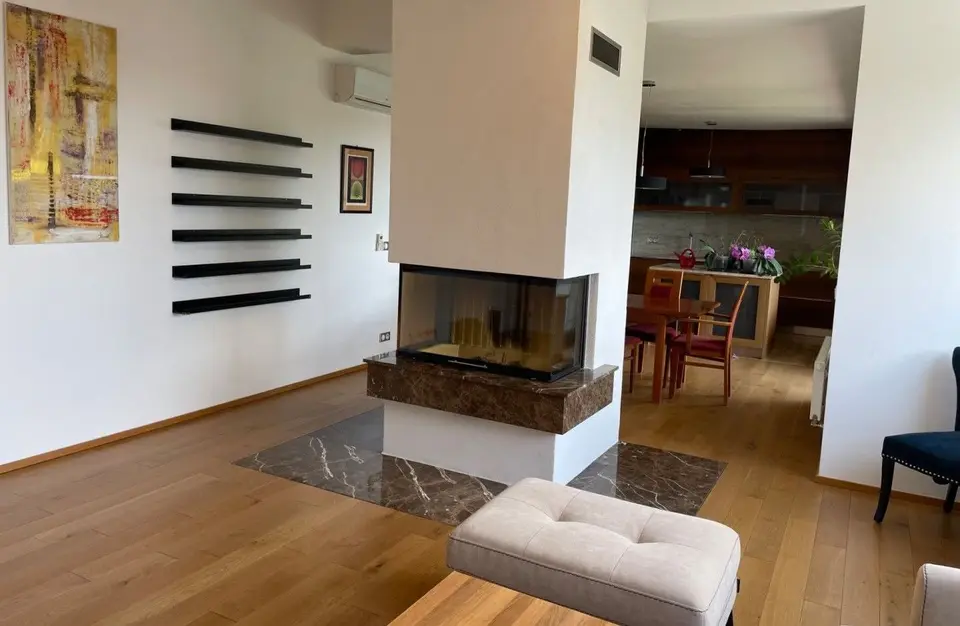 Pronájem bytu 5+1 170 m², Kráľovské údolie,