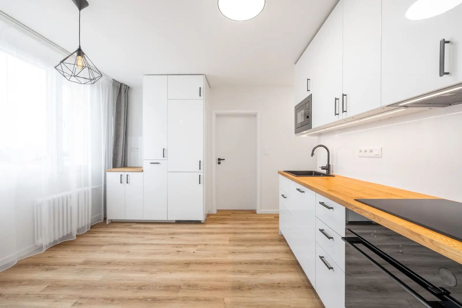 Prodej bytu 3+1 74 m², Počernická, Praha