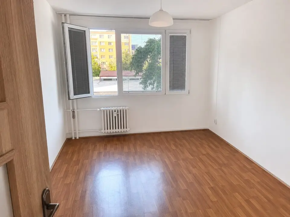 Prodej bytu 1+kk 27 m², Počernická, Praha