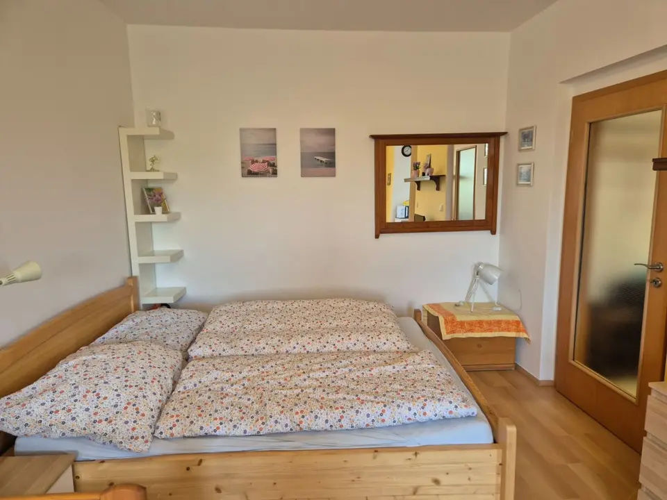 Pronájem bytu 1+kk 37 m², Nademlejnská, Praha