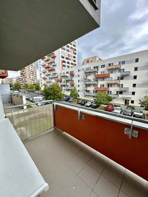 Pronájem bytu 1+kk 36 m², Modenská, Hlavní město Praha