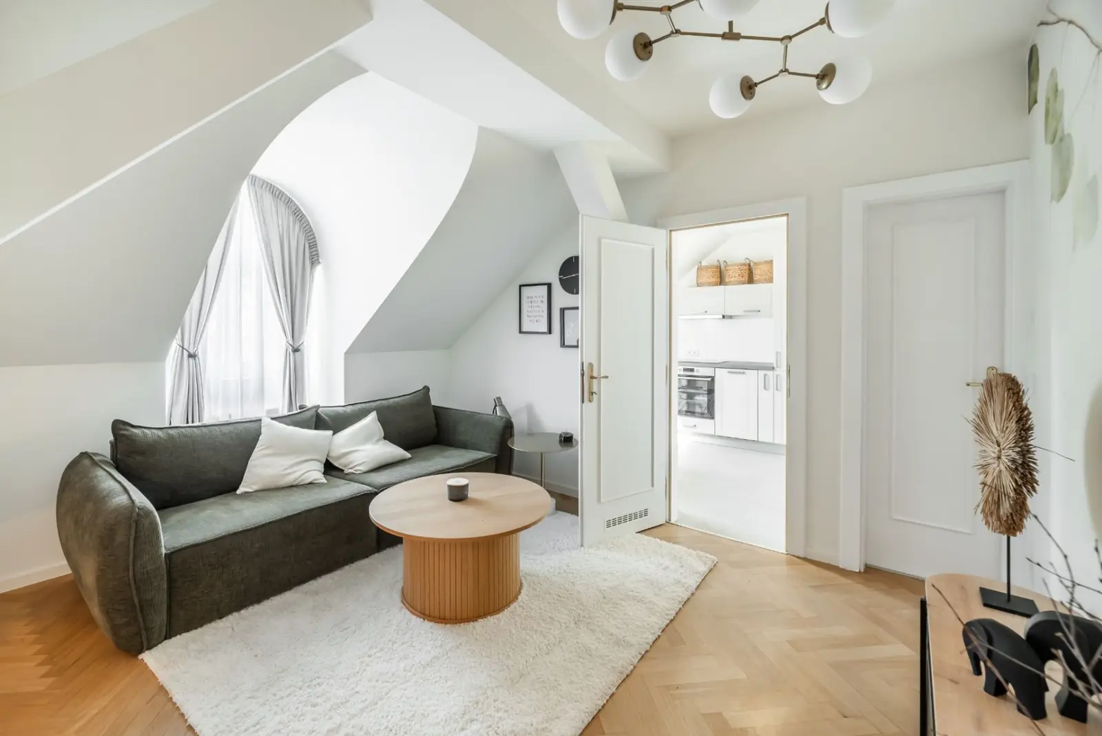 Prodej bytu 2+kk 48 m², náměstí Bratří Synků, Praha