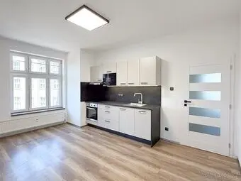 Byt 2kk se společnou zahradou v centru Hradce Králové