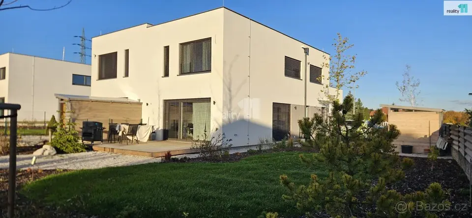 Pronájem zařízeného RD 4+kk/T, 119m2, s pozemkem 355m2, Klad