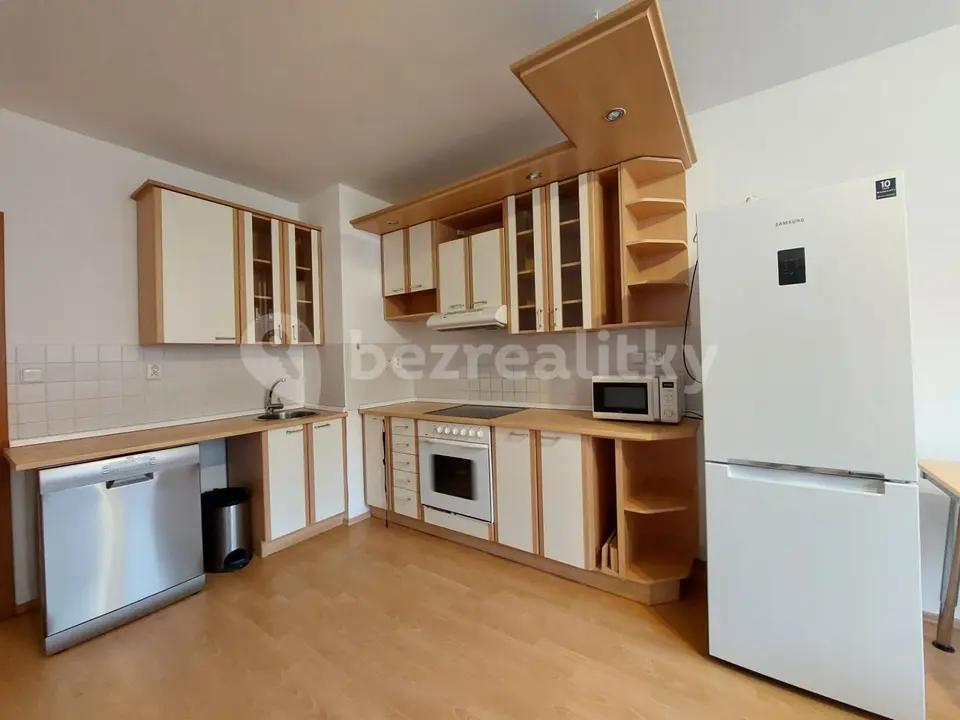 Pronájem bytu 2+kk 44 m², Hnězdenská, Praha
