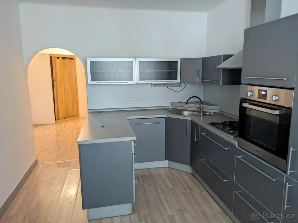 Pronájem bytu 2+1, 60 m² Mnišská, Opava - Město